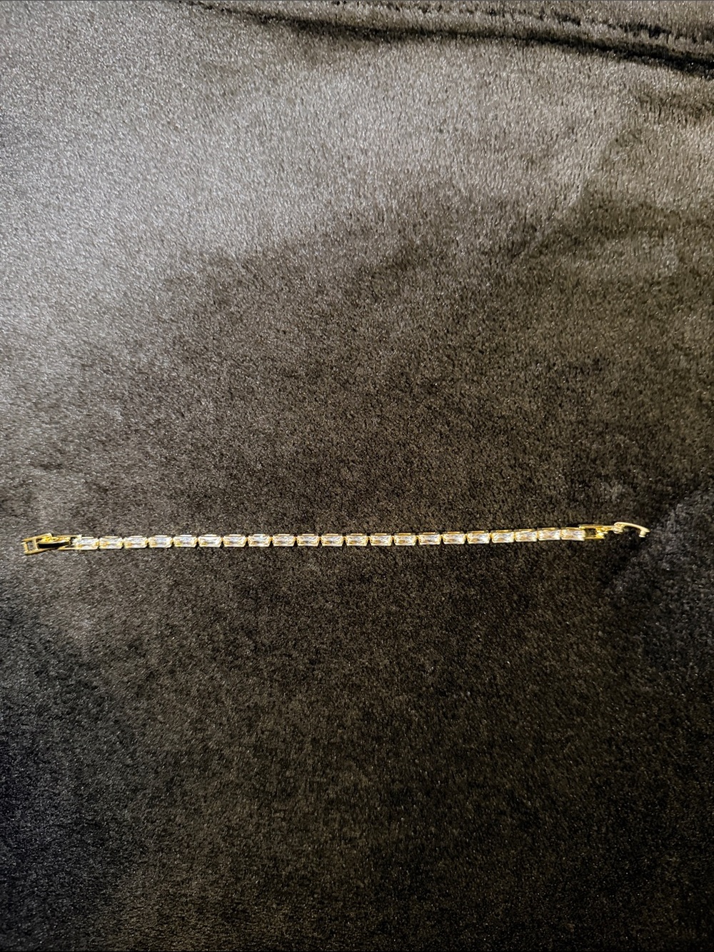 Brand New Gold-Tone Cubic Zirconia Tennis Bracelet - Elegant Women's Jewelry